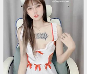 《Stripchat上的TOYOTA大哥：英俊潇洒的bao鱼，勇敢拼搏，2V赌博，1G流浪，安全稳定，带来无限乐趣》