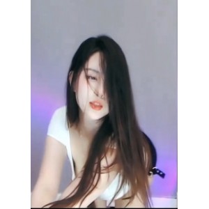 火爆热播！苏樱：高颜值肤白貌美，大长腿水蛇腰，feng+sao热舞撩人心弦