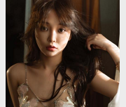 极致体验！玫瑰娅幺幺茶高端摄影师私拍，唯美花絮特写，让你点赞！