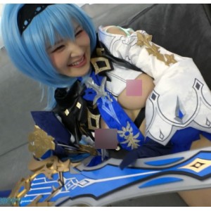 岛国COS原神优菈：令人惊叹的火辣身材与美丽长相