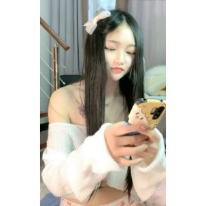 《小妲己女主播旺仔牛滴糖14小时互动大合集：一次暖心的网络红人体验》