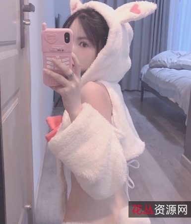 某推超人气老网红宅男最期待:馒头白浮力绝版珍贵视频