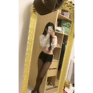 子璐：清纯白皙20分钟，高清9部合集，细腻反应自娱自乐