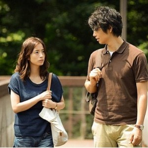 《昼颜：下午3点的恋人们，由阿里云提供的双语字幕》