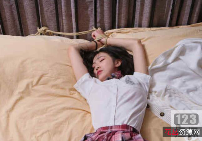 一米八极品美女大梨子合集:古典脸蛋绑架学生妹兔女郎女仆旗袍,5.9G超级性感诱惑