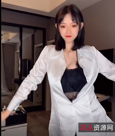 你的小李老师最新抖胸完整合集:超人气逆天高颜值灵魂工程师巨R主播抖胸热舞热浪完美身材火爆快手抖音浮力美颜超级大规模前车灯