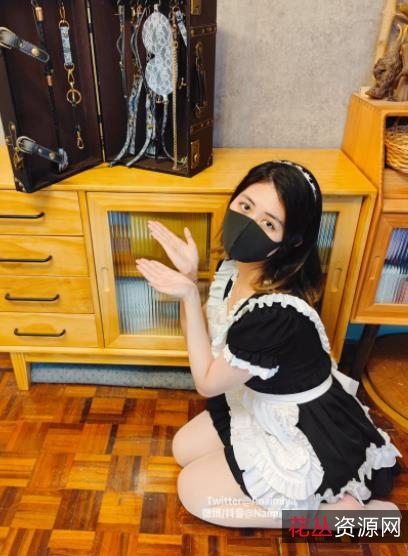 onlyfans浮力姬naimi》（奶咪）最新散播最全合集_6G_：活力四释放网红美女，漂亮性感的前车大灯，光“阴”馒头蚌壳！