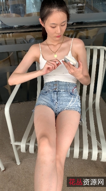 浅笑明眸+4K原版近距离街拍+自购【421P+1V/3.9G】百度云