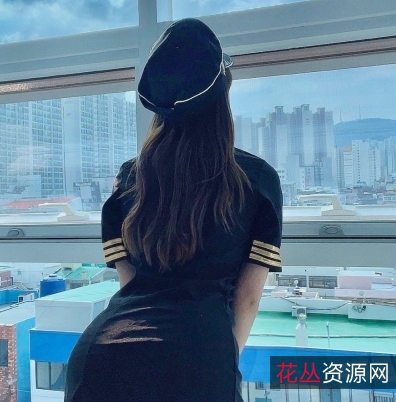 Onlyfans精选queenseoa天花板颜值反差婊私拍福利,仿西方范冰冰穿搭美妆吃瓜抢眼!