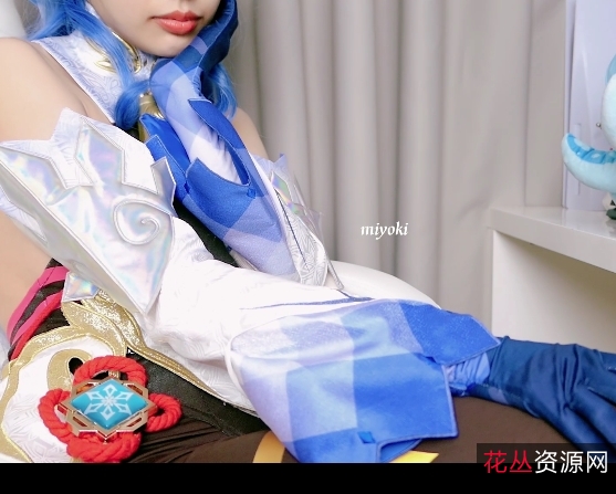 观看铃木美咲勇敢坚持的三部作品：原神、刻晴、芭芭拉、心海