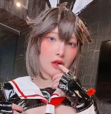 Onlyfans福利Coser小丁438P展示户外17V2.4G百度盘