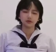 《手游少女》：一款边做边玩的游戏，1v+300mb，多种下载方式。