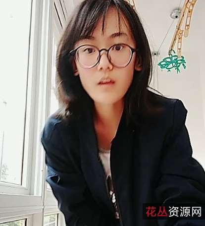 2三人游6V有点骚的眼镜妹打包:343M百度云版