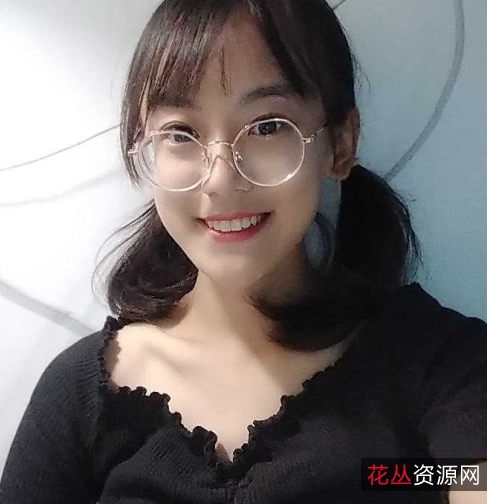 2三人游6V有点骚的眼镜妹打包:343M百度云版