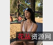 甜美妹子蜜月纪念自拍视频:可爱大大眼睛迷人天使魔鬼身材、大胆前卫17V2.87G