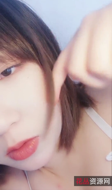 九儿小川白色吊带