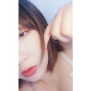 九儿小川白色吊带