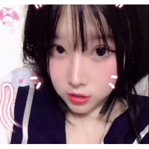 网红福利：白丝学生服装姬仙萝