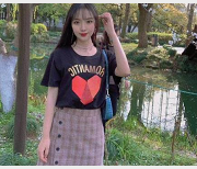 李婷的水灵灵御姐范长春款车头灯