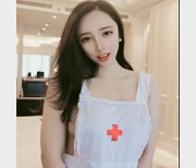 网红梦菲桐香土豪订制剧情私拍：勾引上司玩弄