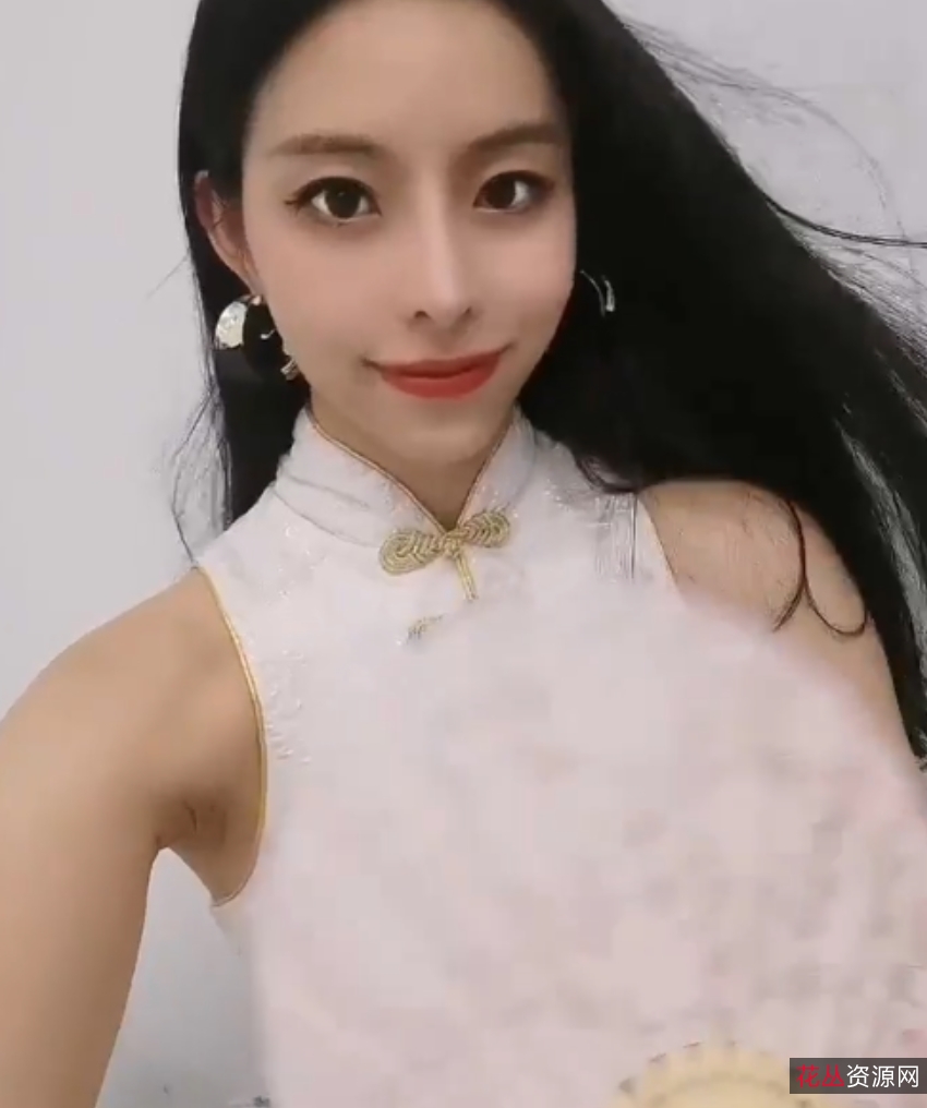 自行打包推特riri617合集98p28v132M百度盘