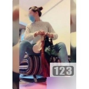 1.霸道女总裁的严厉惩罚：员工们都束手无策2.霸道女总裁的无情惩罚：员工们惶恐不安3.惩罚无情！霸道女总裁对员工的严厉要求4.员工们惊慌失措：霸道女总裁的惩罚方式揭秘5.霸道女总裁的严厉教训：员工们无法逃避