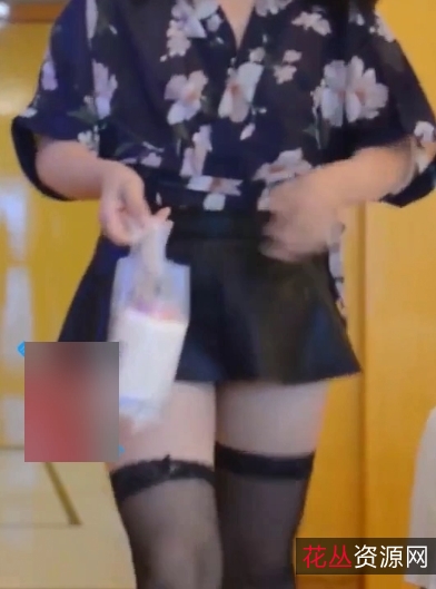 百度高质量团建尺度乍舌《行走在上海》3V/335P/1.42G