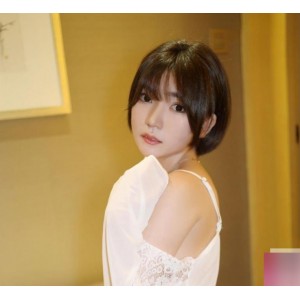 可爱性感的小鱼儿：少女梦想故事