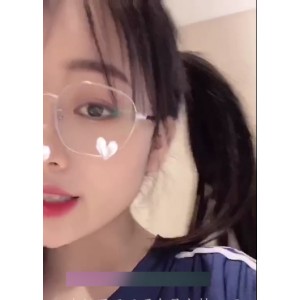 主播小熙的高颜值学生体C服1v视频，720MB百度盘下载