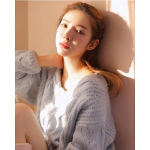 露西宝贝：高颜值御姐cos黑暗系女英雄，性感动作欲罢不能