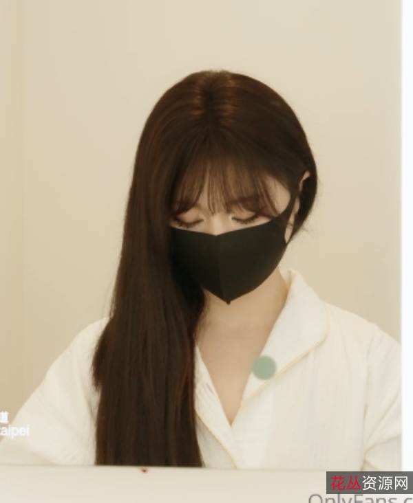 Onlyfans网红娜娜nana视频合集78部344G中文对白悄悄话进入奇怪器具更新日志