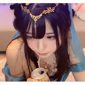 中日混血女神sherry-niko：3V视频2.8G高清画质，颜值身材双担当，岛国血统COS作品