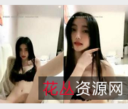 猫猫女神首次直播打粑粑，资源丰富尺度诱惑力十足