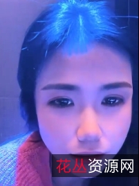 标题放飞自我的诱惑美女在KTV特写中的运动出声细节-美女：描述主题为美女的特写视频-KTV：指出视频场景发生在KTV中-放飞自我：强调视频中美女的自由自在的表现-诱惑：突出美女的诱惑力-特写：说明视频以特写镜头为主-运动：描述视频中美女的运动动作-出声：强调视频中美女的声音和表情-1V：指出视频的画质为1.49GB-百度盘：说明视频可以在百度盘上下载