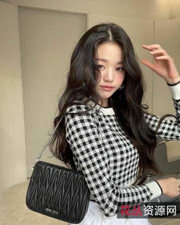 东北美女Lisa:性感风格舞蹈才艺,187集7.9G经典合集,直播间经济收益