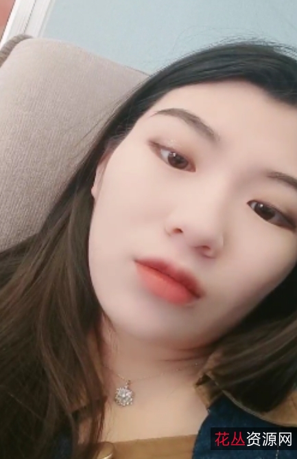 套路直播诺诺合集5.97G:视频丰富多彩,欢乐惊喜不断