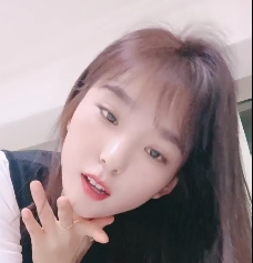 2V杨洋纯反差妹自擦打粑粑老壁灯视频，2.02G百度盘下载