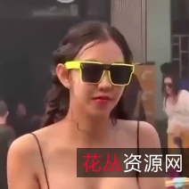 热舞脱衣漂亮小姐姐汽车顶泼水节1V视频，百度盘下载，狂欢热情尽在其中