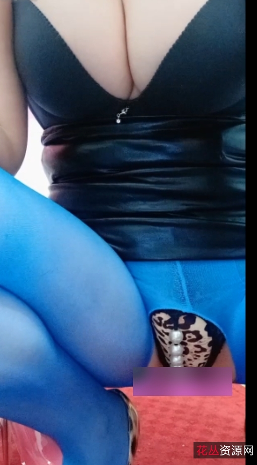 独特展示！快手熟女王一丹B毛超长热舞摇摆扒拉神秘处自擦[8V+189MB][百度盘]