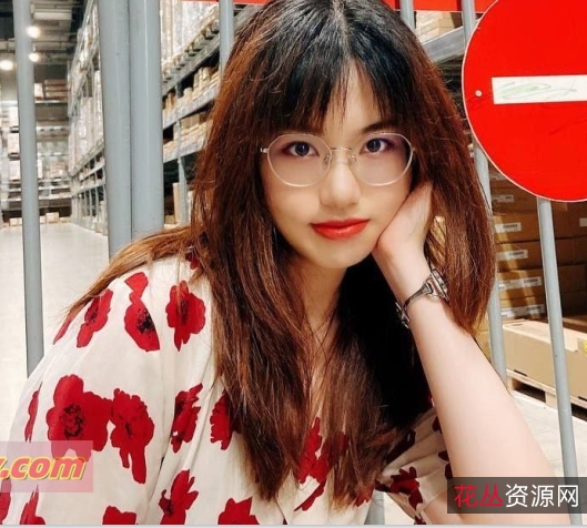 乱来反差婊砸生活视图合集:201V,4.41G,百度盘分享