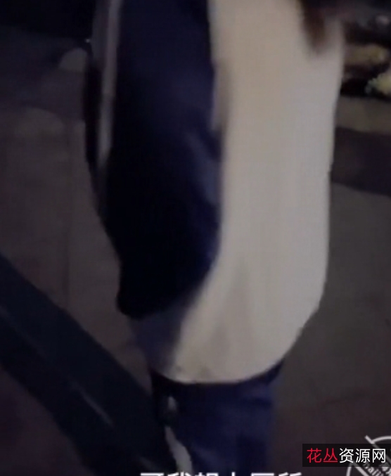 独家最新高清720P兄妹乱来视频：海角乱来的晓彤表妹进入学校厕所逛街，引人深思1v+30p+500m