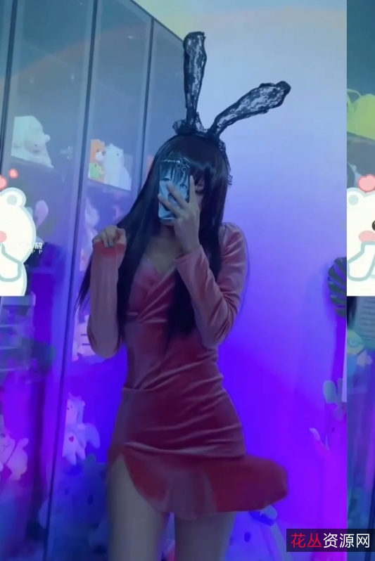 V小合集，包含52个视频，总共占用29.6G空间，展现了热舞和多样的素材。收藏者对这些音乐视频情有独钟，每一个视频都经过精心卡点剪辑而成，展现了他对美好的追求和珍藏。这些视频后缀改成了.7z，展现了他对于整理和保护收藏的用心。让我们一起走进这个充满创意和给力的音乐视频世界吧！