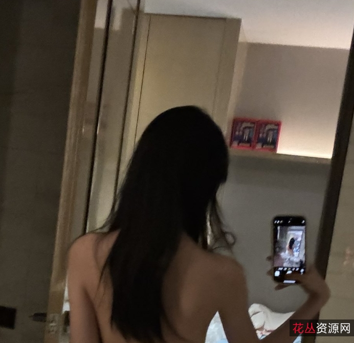 自购福利莹莹/原哦U热舞视频全集，74个视频47张图片总251.67M