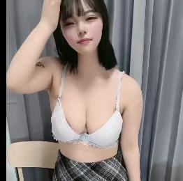 中国老哥教育日本樱花妹，美颜N子S里S气，用嘴视角鲍鲍游泳圈1V736M