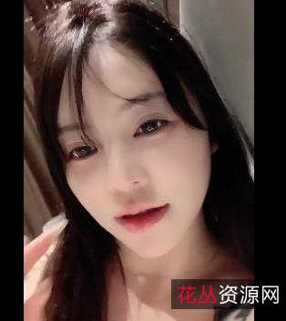 顶级绿播女神王力宏,人间白月光车灯福利姬R妻,好吃不过饺子,好玩车衣车灯弄鲍,4V-2.4G全网公认顶级福利姬,男主缺席但精彩不减,赏车灯看弄鲍尽在其中!