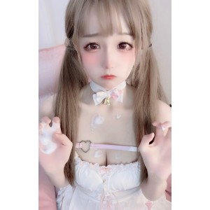 而且在内容上也展现了奶兮酱的多才多艺。收藏这份18.4G的视频资源，让你一次满足107种不同的观影体验，赶快来百度和115网盘下载吧！