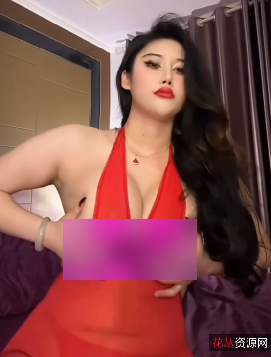 荷拉Queen：22万粉丝高颜值漫画身材，大罩杯胖臀抖音视频合集