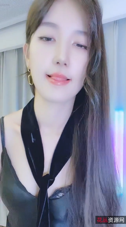 [转载搬运]+【花椒宁依纯】优质舞姬给力风情万种+露背装给力热舞+[10V+378MB][百度盘]