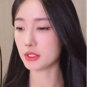 [转载搬运] 【bigo live】宁依纯 跟大哥第二视角 空档 漏屁屁闪现漏毛 [1V+701M][百度盘]