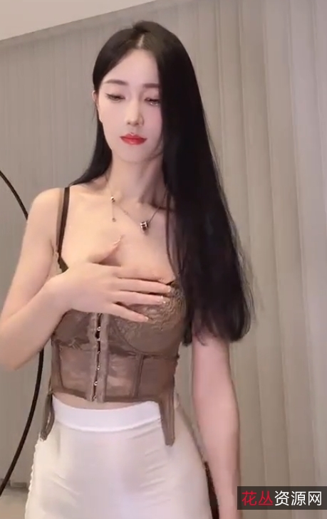 [转载搬运]+【bigo+live】宁依纯+跟大哥第二视角+空档+漏屁屁闪现漏毛+[1V+701M][百度盘]